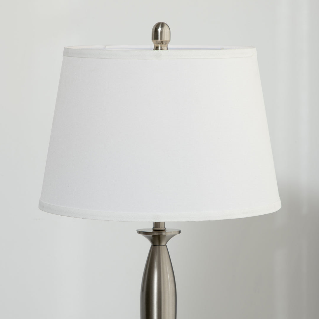 3-Delt belysningssæt. 1 gulvlampe, 2 bordlamper, linnedlook; 38 cm x 38 cm x 158 cm, sølv + hvid