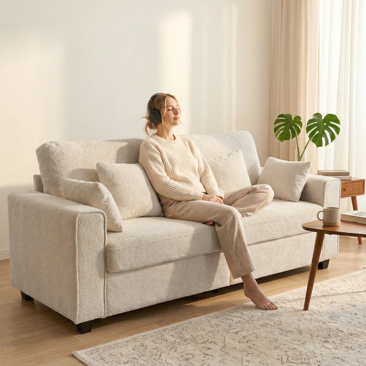 Beige 3-personers sofa med Raindrop-fløjlsbetræk, dybt sæde, fjerpuder, brede armlæn og 4 hynder