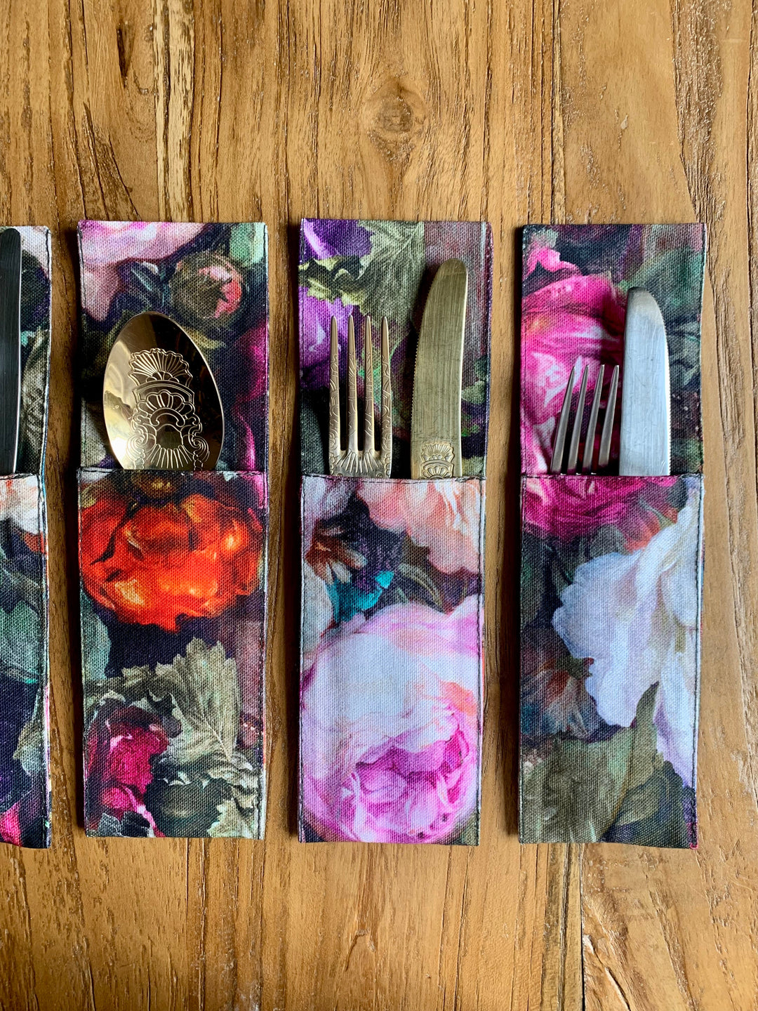 Bestikholder i bomuld,  Francine Black kollektion