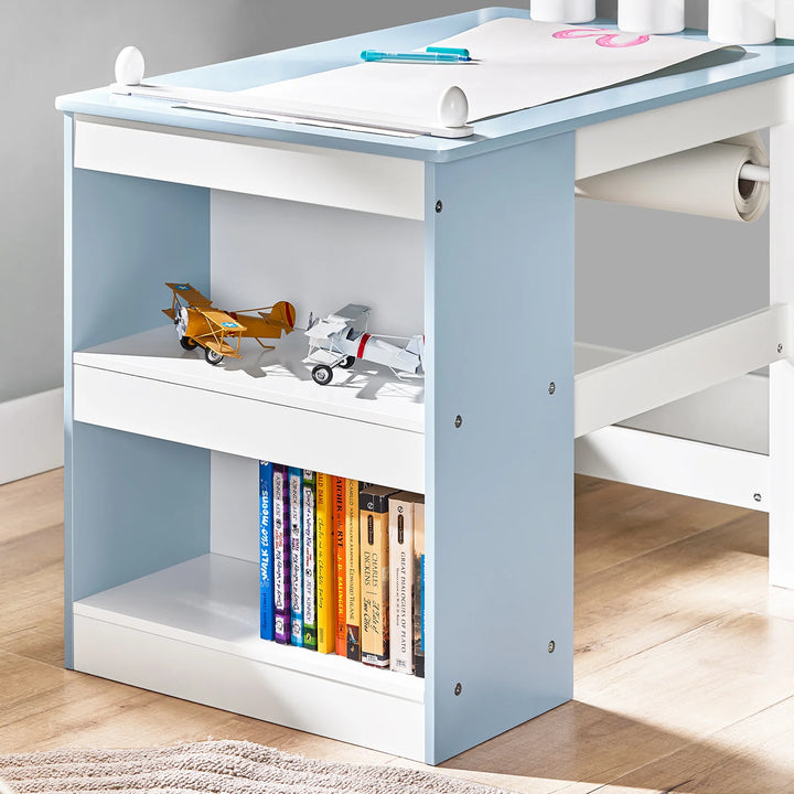 Elegant skrivebordssæt til børn med dekorationer i blå/hvid