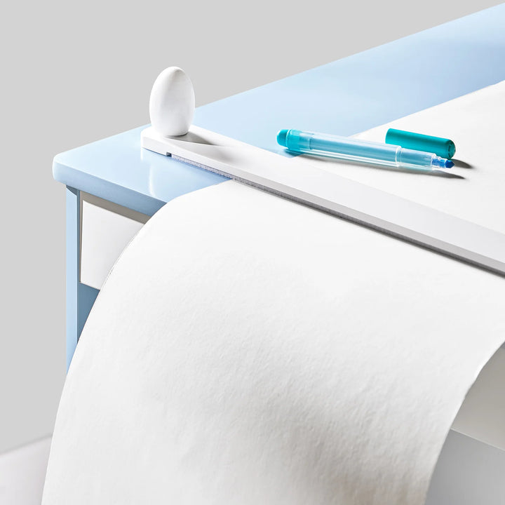 Elegant skrivebordssæt til børn med dekorationer i blå/hvid