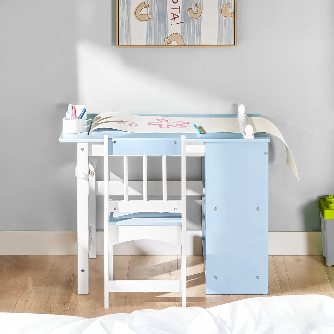 Elegant skrivebordssæt til børn med dekorationer i blå/hvid