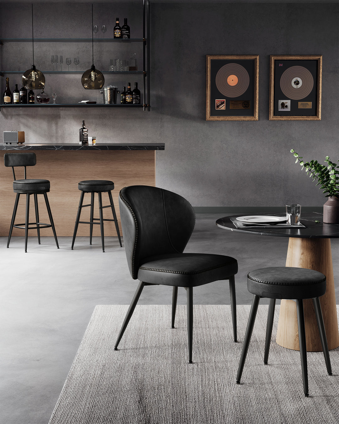 Sæt med 2 styks stilsikre barstole med 360° drejefunktion, kunstlæder, sort