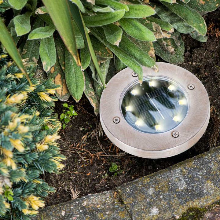 Solcelledrevne havelamper til invasion af jorden, 8 LED'er, 4 stk. varm hvid