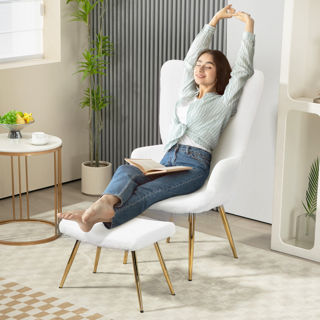 Wingback-stol med fodskammel, høj ryg, sherpabetræk, forgyldte metalben, op til 120 kg, hvid