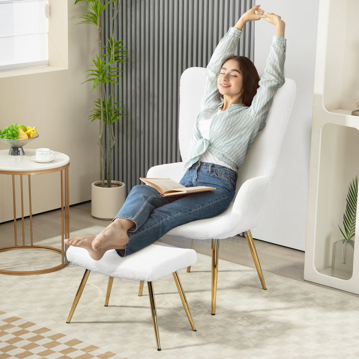 Wingback-stol med fodskammel, høj ryg, sherpabetræk, forgyldte metalben, op til 120 kg, hvid