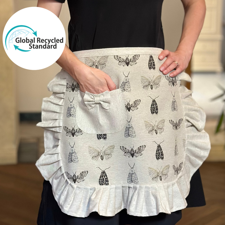 Halvforklæde til damer med beige flæse i genbrugsbomuld, Nord Wings kollektion