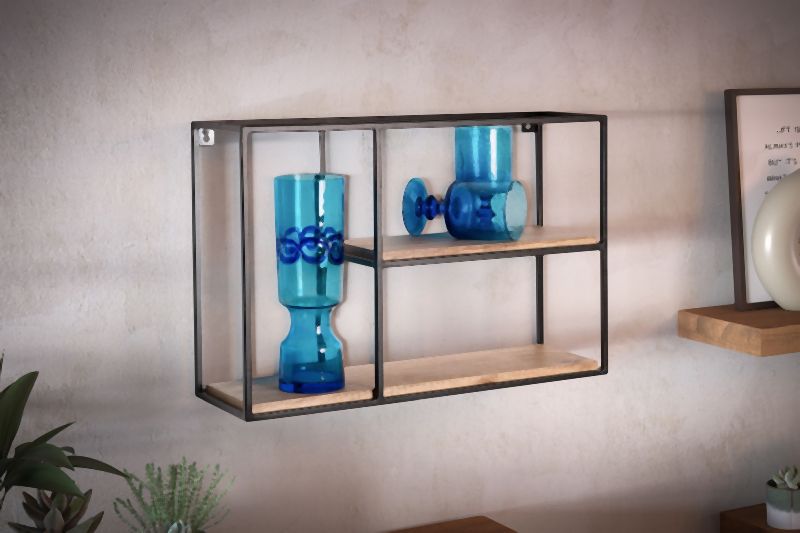 Smukt og industrielt væghængt reol i mangotræ, 60x40x18 cm, brun