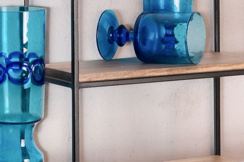 Smukt og industrielt væghængt reol i mangotræ, 60x40x18 cm, brun