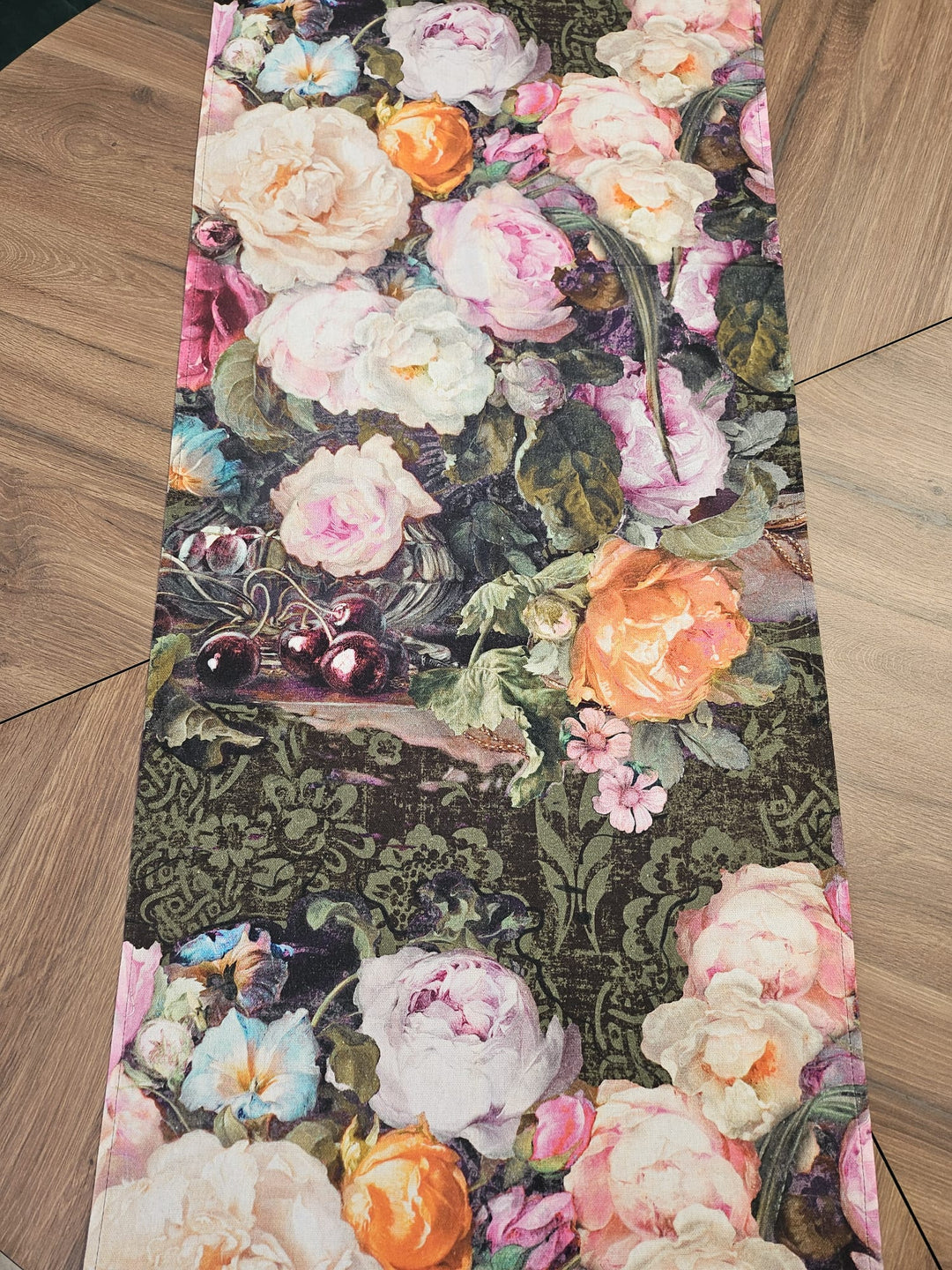 Bordløber i 100% bomuld, med kvaster og uden kvaster, Francine Black kollektion