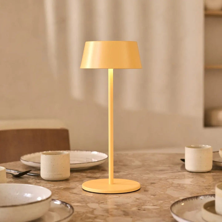 Hugo Amber Gul Genopladelig Bordlampe