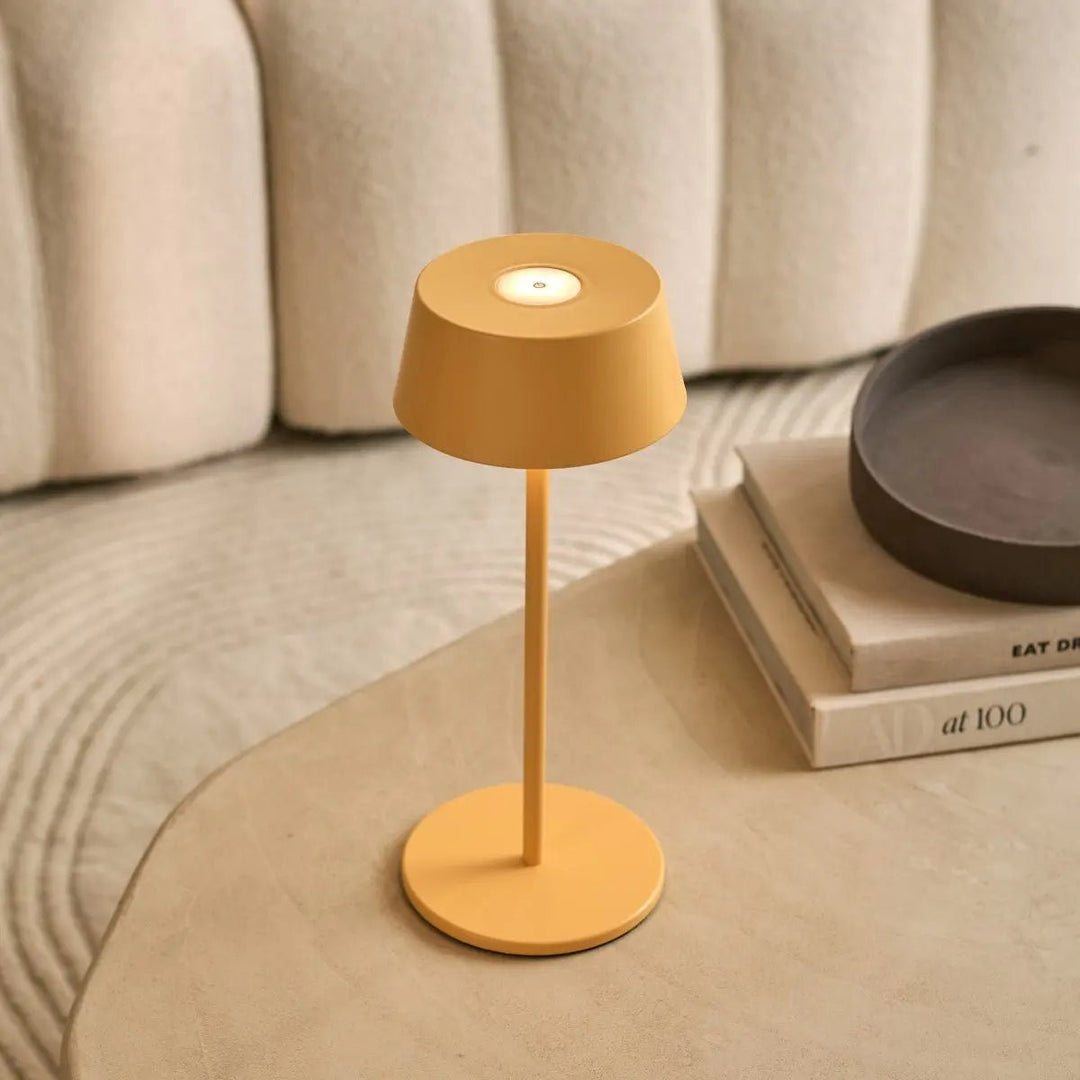 Hugo Amber Gul Genopladelig Bordlampe