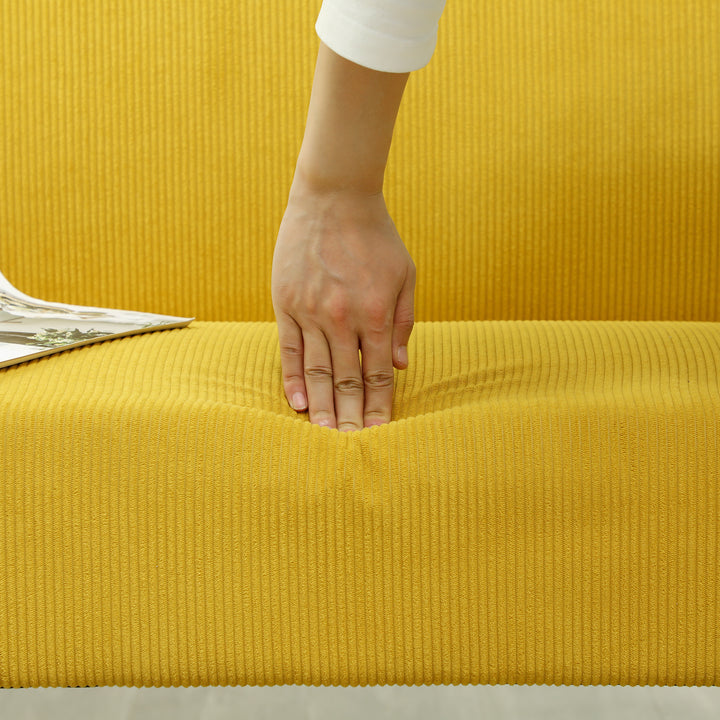 To-personers sofa med fløjlsbetræk, tyk polstring og massive træben til stue, soveværelse, kontor, gul