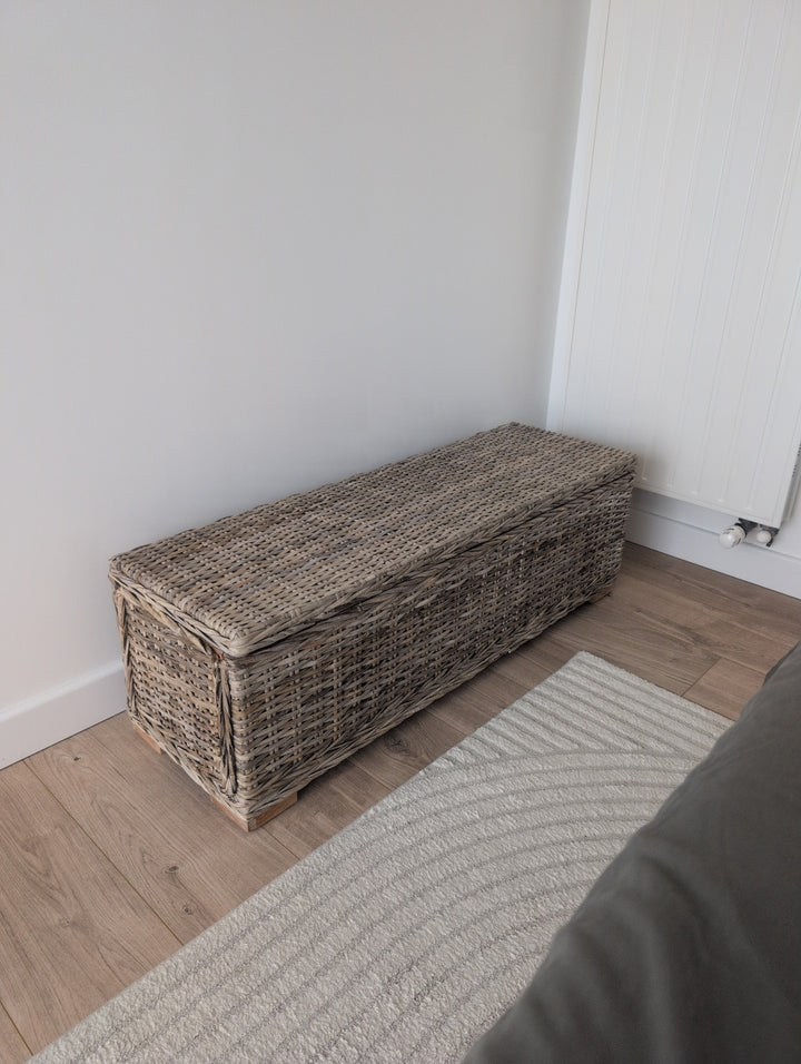 CUZCO Bænk til entré i trærattan med opbevaringsplads i naturfibre