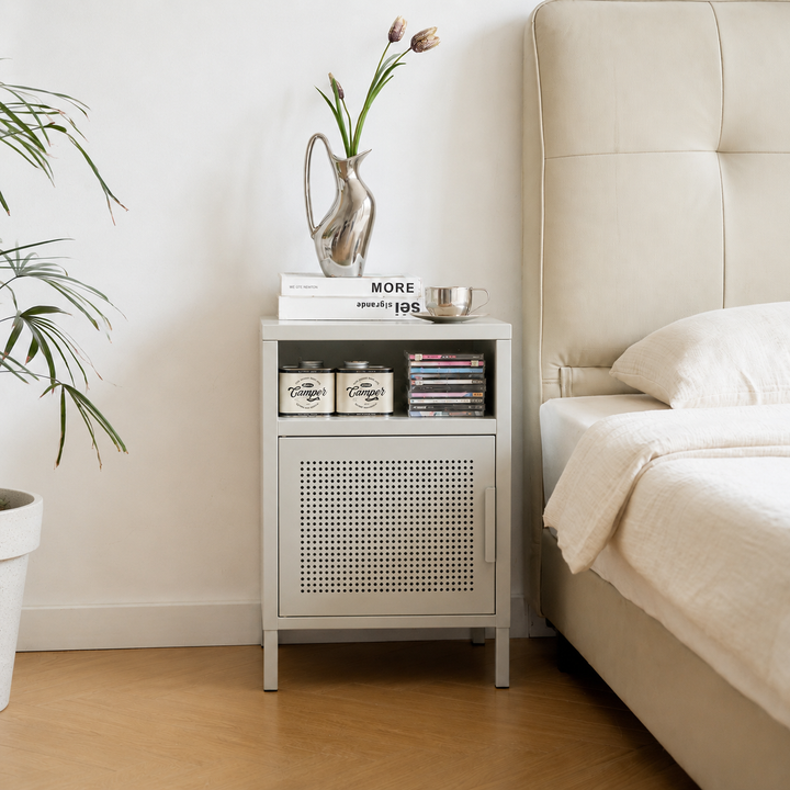 BODEN Natbord i metal med 1 dør, beige