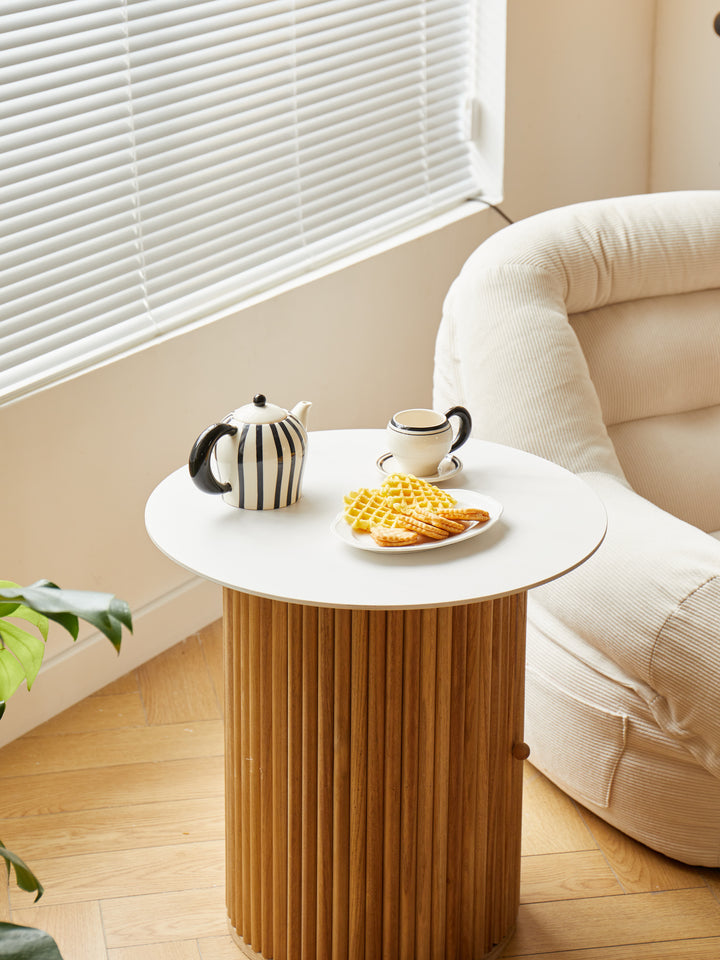 TRINIDAD sidebord i fyrretræ – stilrent design til dit hjem