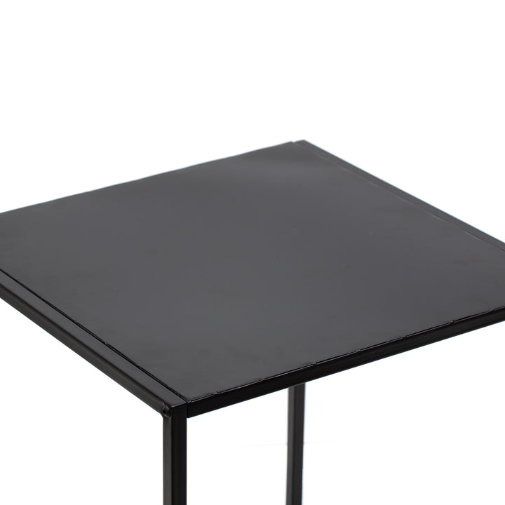HAGEN industrielt sidebord i sort metal
