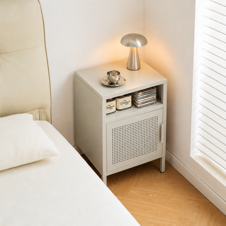 BODEN Natbord i metal med 1 dør, beige