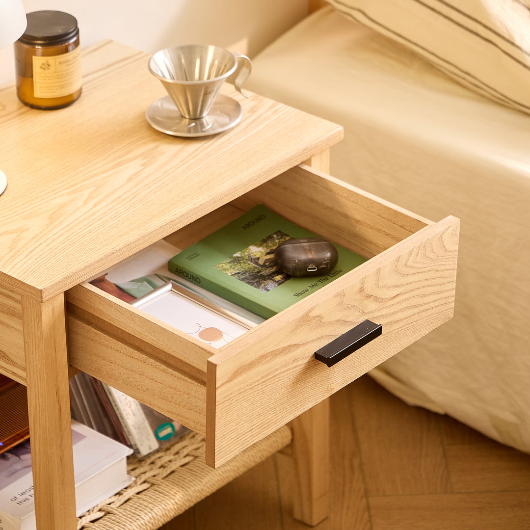 TENDO sengebord i træ og reb – naturlig charme og nordisk elegance