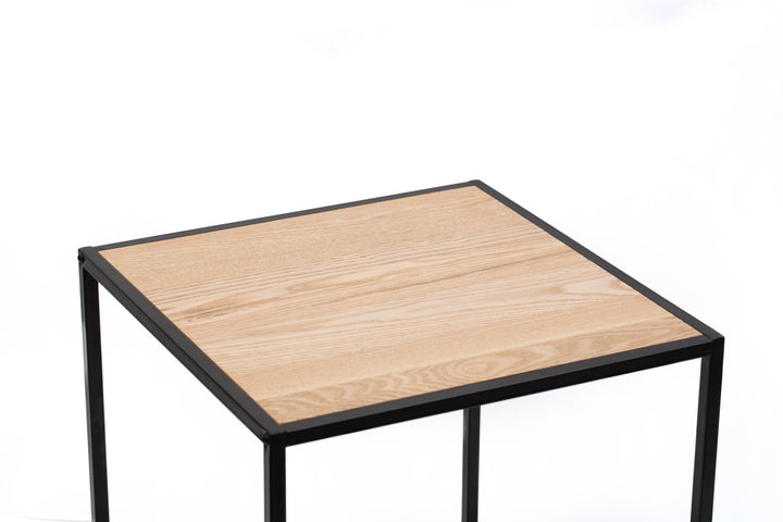 HAGEN industrielt sidebord i sort metal og træ