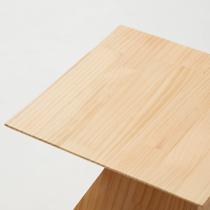 EMDEN sidebord i massivt træ, natur