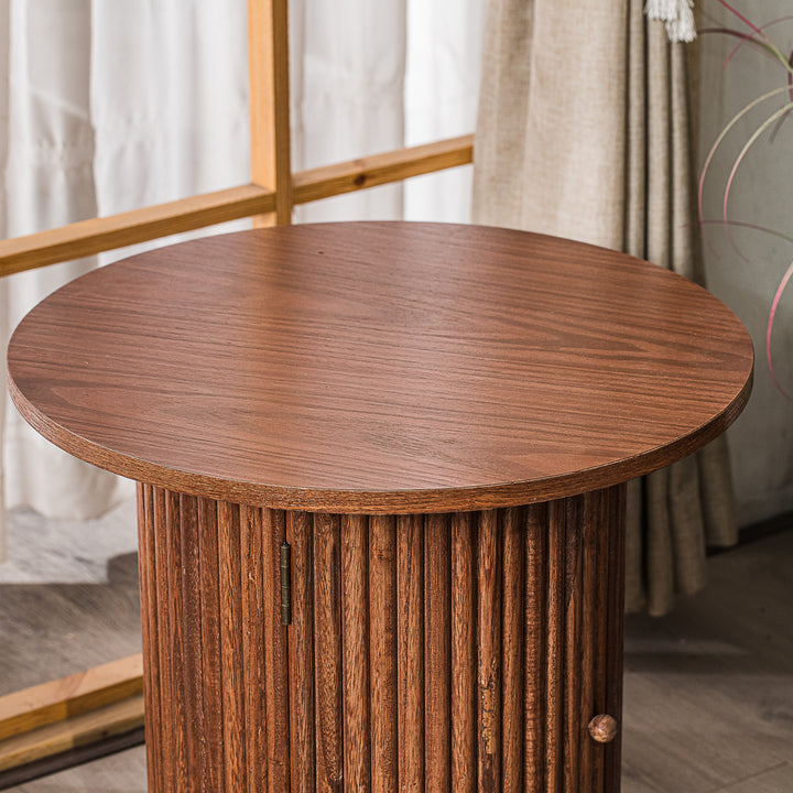 TRINIDAD sidebord i fyrretræ – enkelt design og naturlig charme