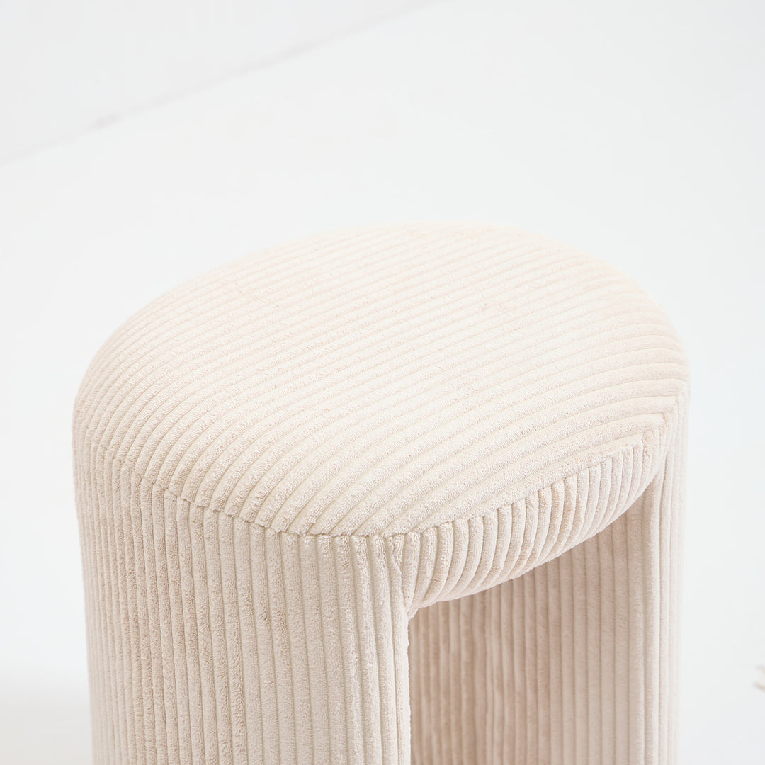 NAGA Beige Velour Puf til Stuen