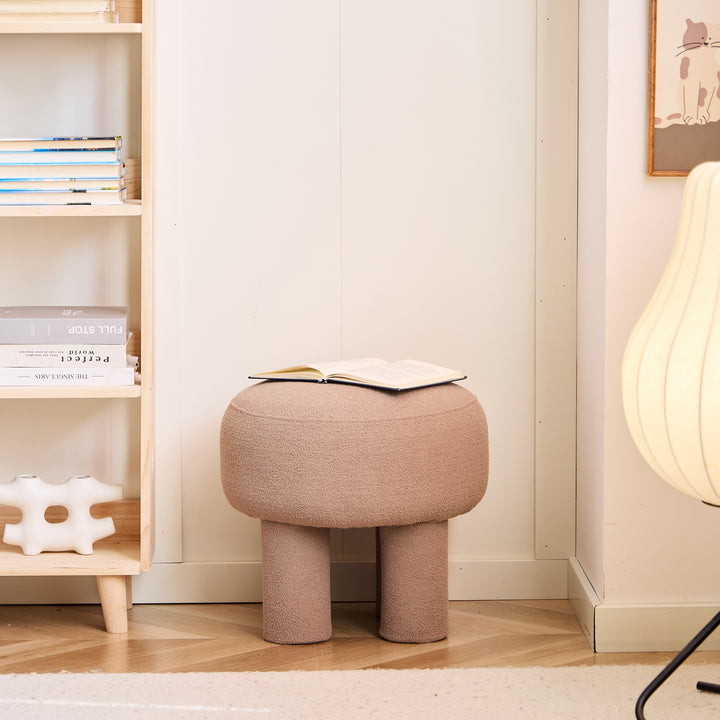 ARHUS Taupe Bouclé Stuepuf i skandinavisk stil