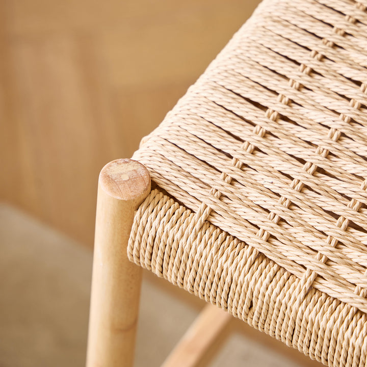 SALTA barstol i træ og reb – skandinavisk design med naturlig charme