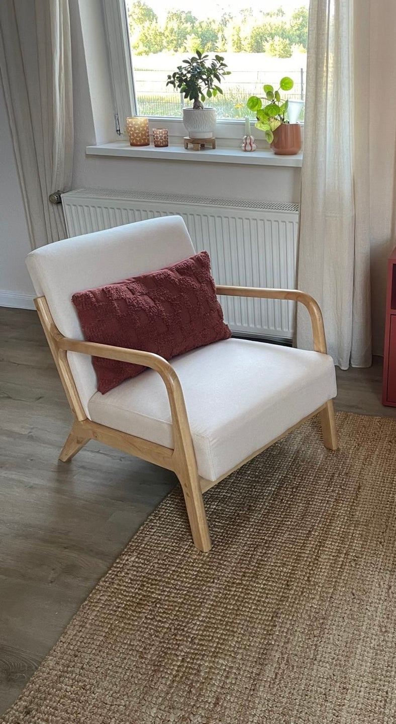 OHAMA loungestol i massivt træ og beige stof