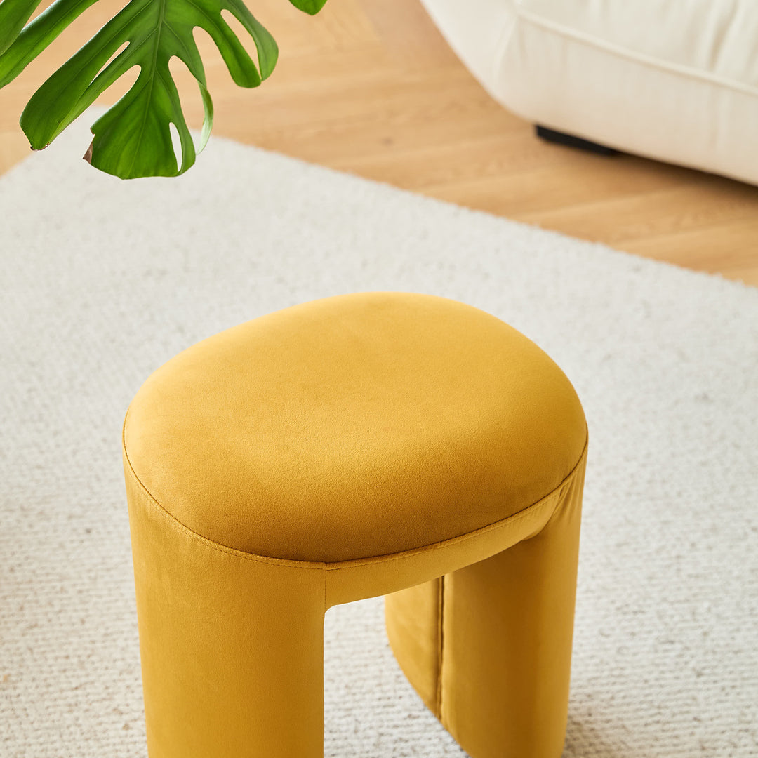 NAGA Gul Velour Puf til Stuen
