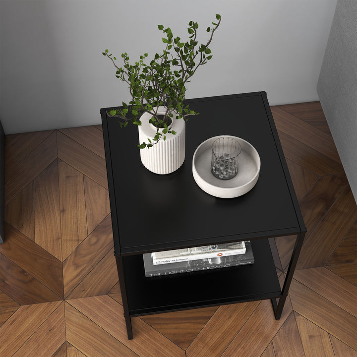 Sidebord i industrielt design, sofabord, natbord, 1 hylde, sort