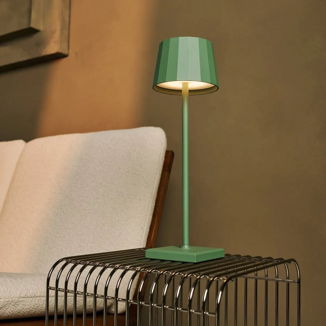 Wouter Sage Grøn genopladelig bordlampe