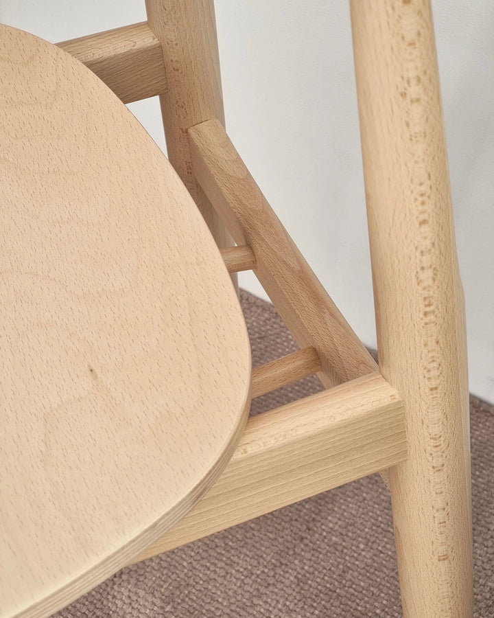 Klassiske retro spisebordsstol, naturfarvet FSC® bøgetræ, pakke med 2