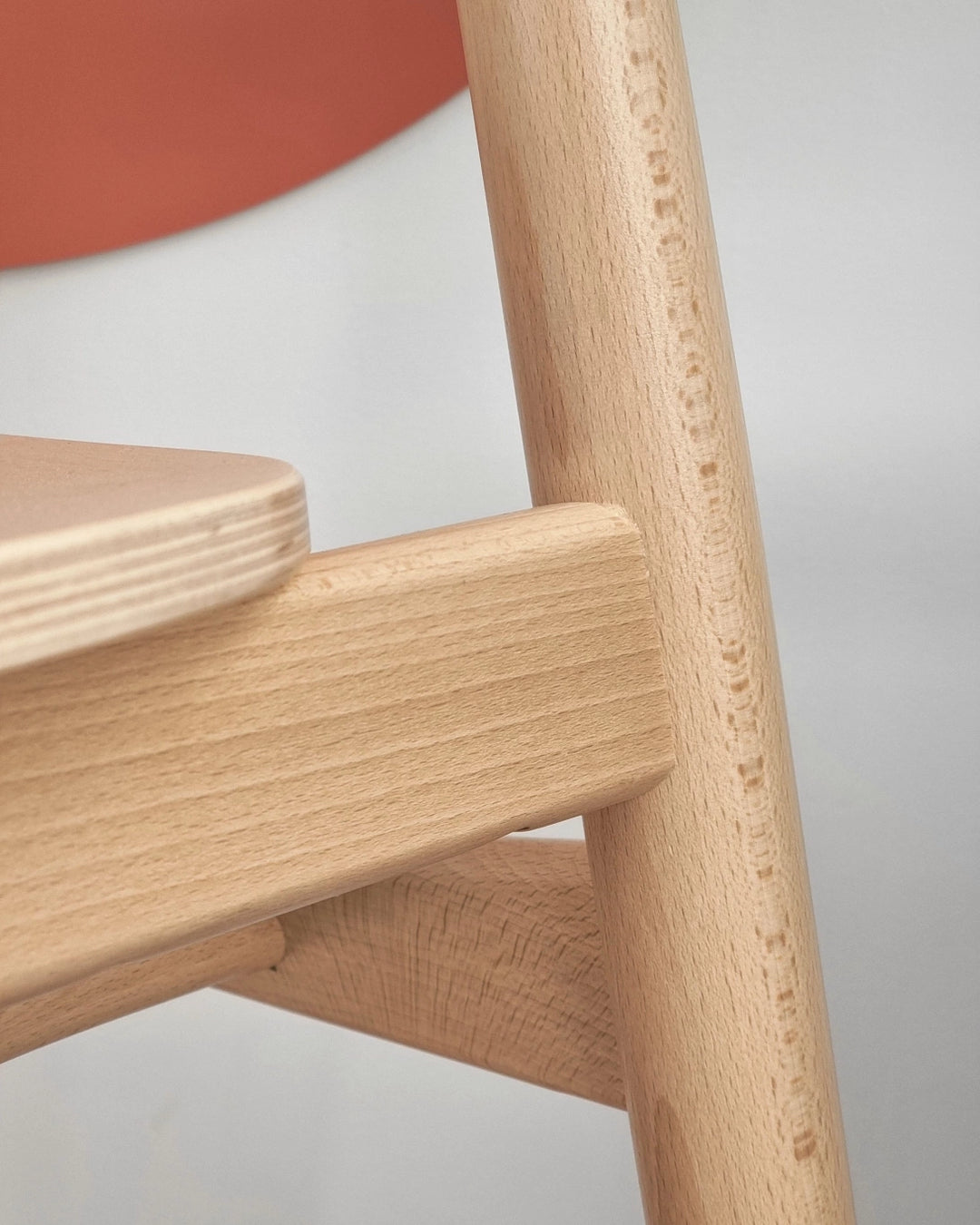 Klassiske retro spisebordsstol, naturfarvet FSC® bøgetræ, pakke med 2