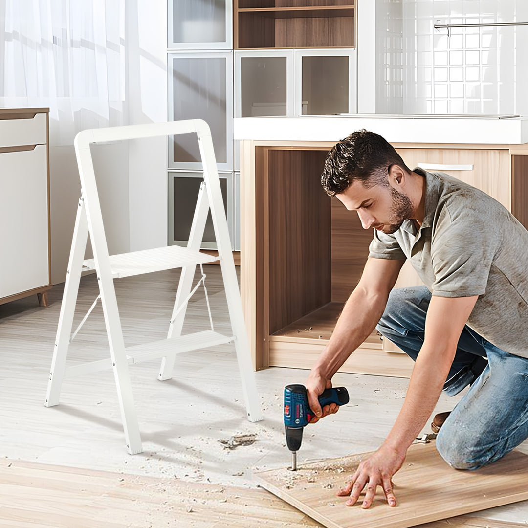 2-Trins trappestige, aluminium foldbar, skridsikker platform, hvid