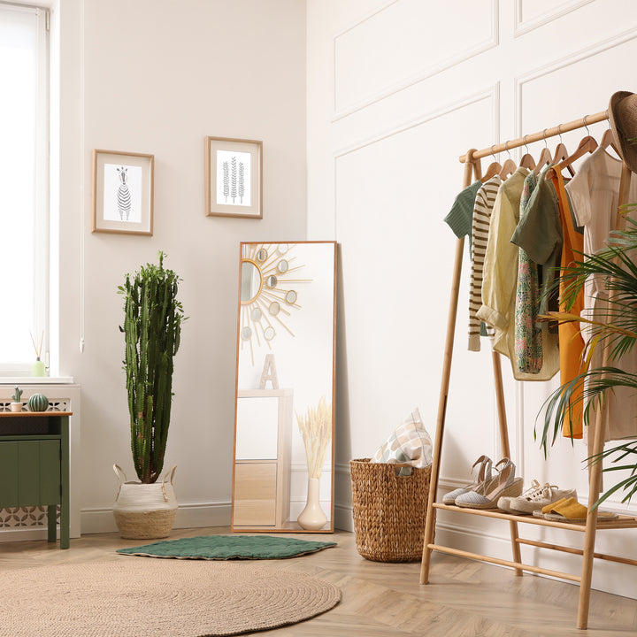 Højt vægspejl med fyrretræsramme, 45l x 125h x 4,8d cm