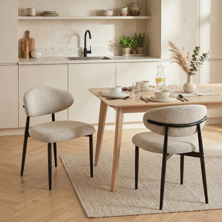 Polstrede spisestuestole, køkkenstole med stålben, beige