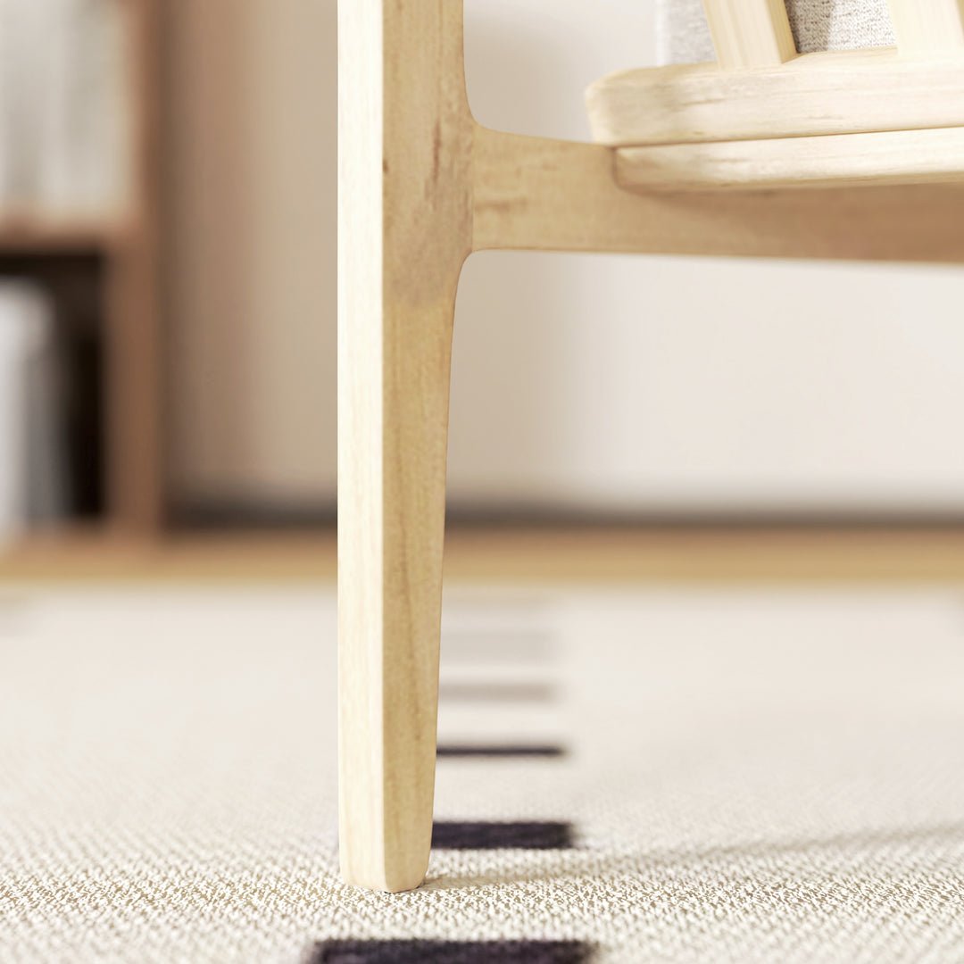 Polstret stol med armlæn, massiv træramme og aftagelige hynder, til stue, soveværelse, beige