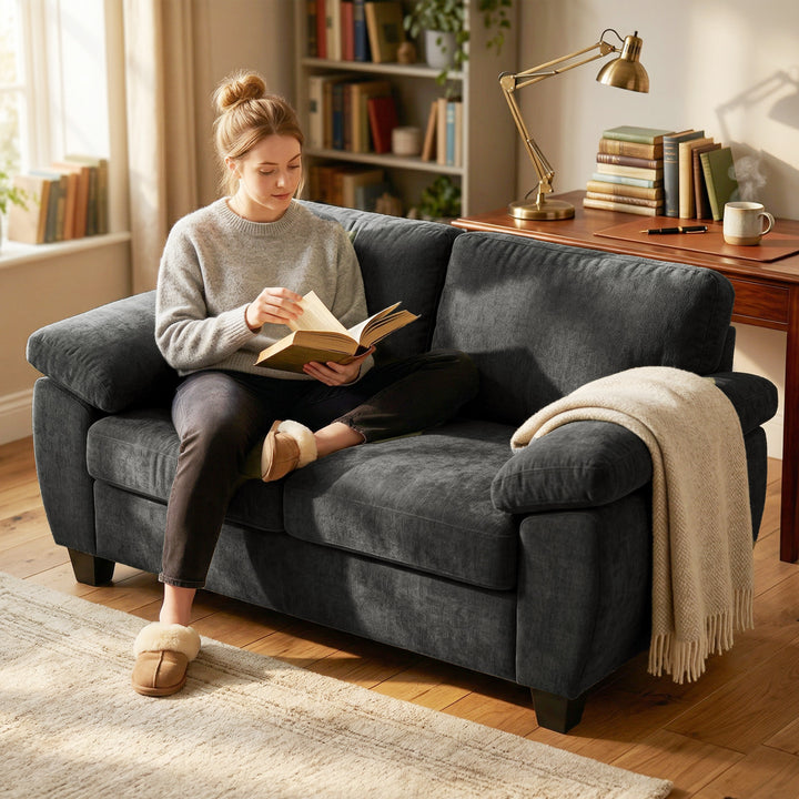 2-personers sofa, 156 cm chenillesofa med tykke fjederkernehynder, brede polstrede armlæn, 300 kg lasteevne, mørkegrå