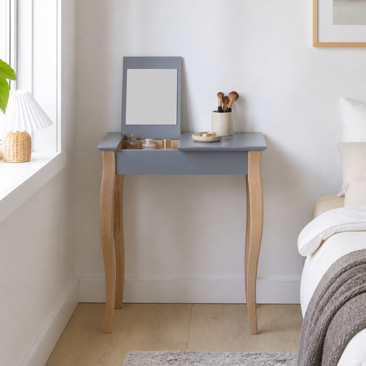 LILLO Sminkebord med spejl - 65x35cm Hvide Ben / Mørkegrå – hero i naturlig brug