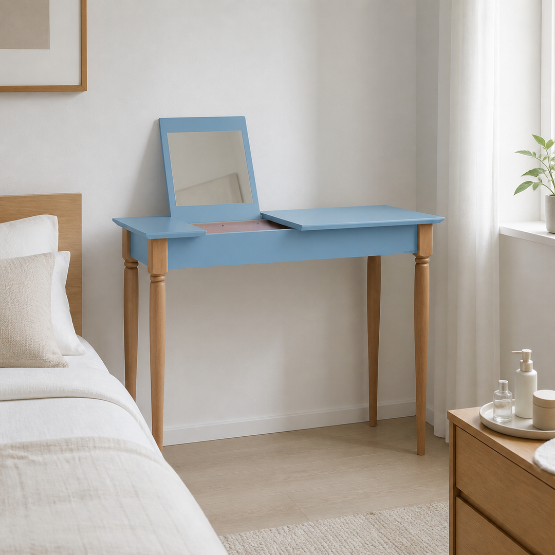 MAMO Sminkebord med spejl 105x35cm Gentle Blue – hele produktet lukket i hjemmet
