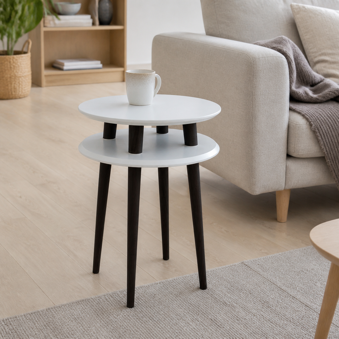 UFO Sidebord diameter 45cm x højde 61cm - Lysegrå/sorte ben – hero i naturlig brug