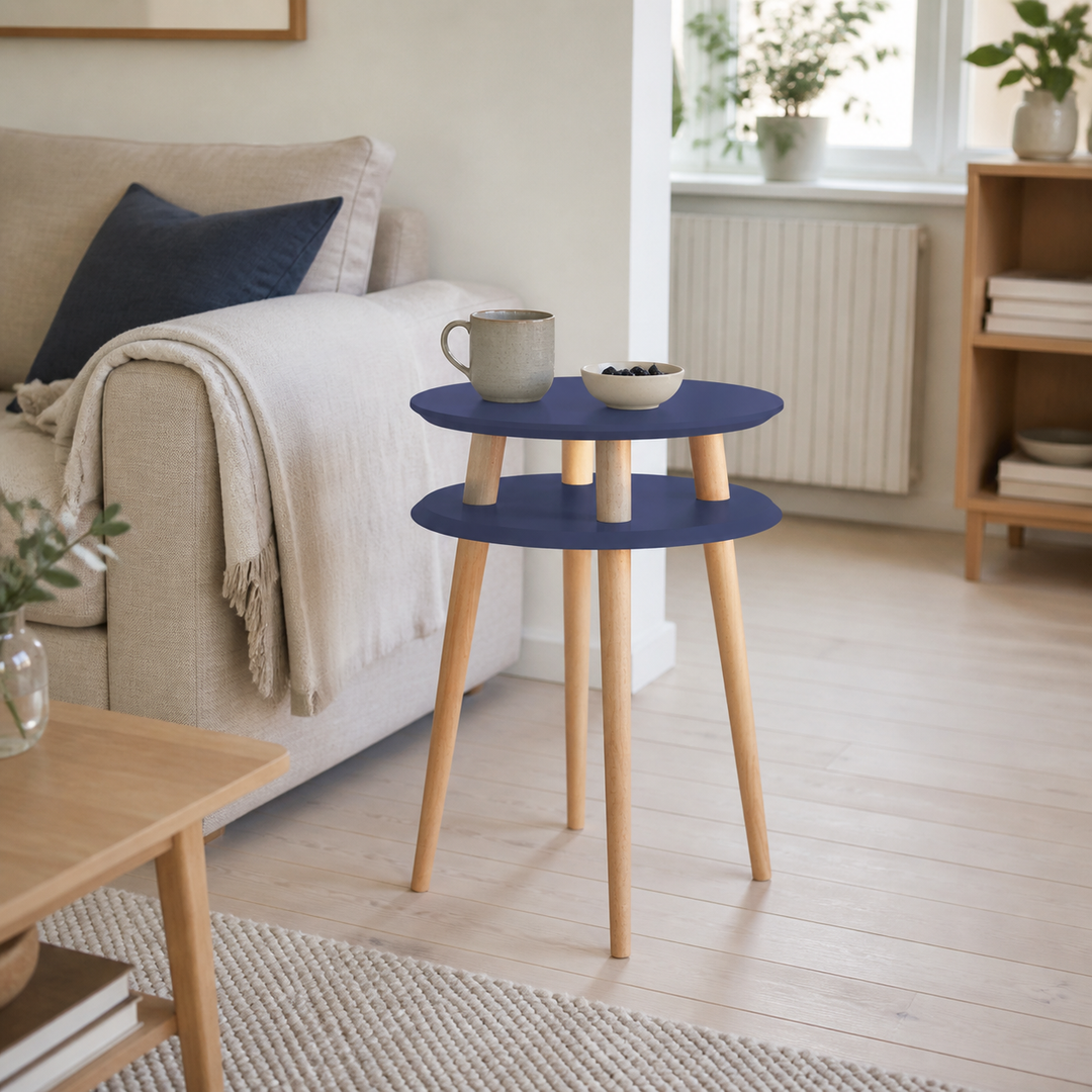 UFO Sidebord diameter 45cm x højde 61cm - Marineblå – hero i naturlig brug