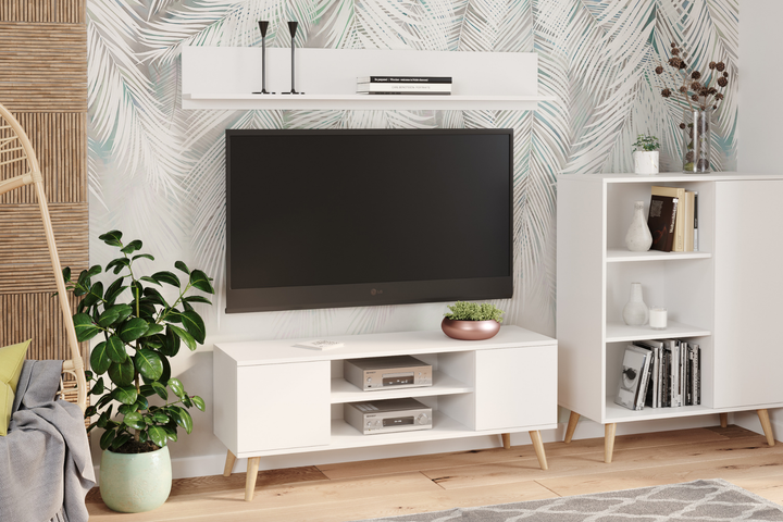 Lav TV-kommode, højde 50 cm, bredde 135 cm, dybde 40 cm, hvid