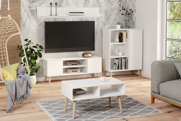 Lav TV-kommode, højde 50 cm, bredde 135 cm, dybde 40 cm, hvid