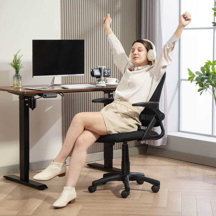 Åndbar netkontorstol, ergonomisk drejestol med foldbare armlæn og lændestøtte, sort