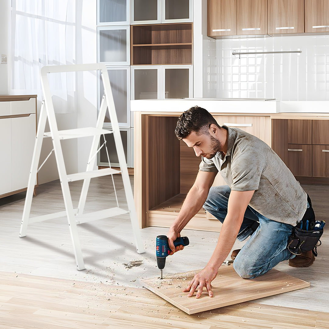 3-Trins trappestige, aluminium foldbar, skridsikker platform, hvid