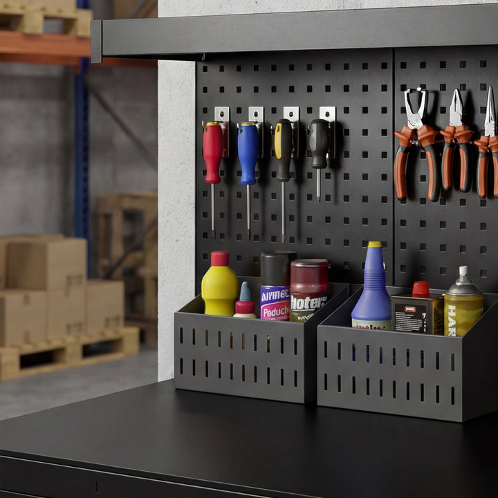 Arbejdsbord med justerbare hylder, robust arbejdsstation med hulbræt og 2 skuffer, 122 x 61 x 156 cm, sort