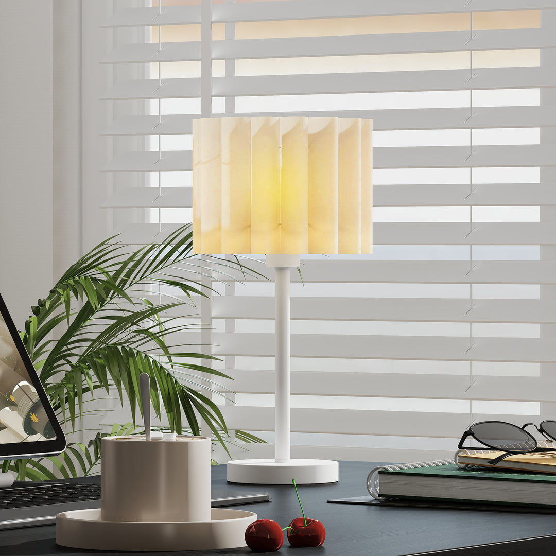 Bordlampe i retrostil, natlampe, plastikskærm, knapkontakt, hvid